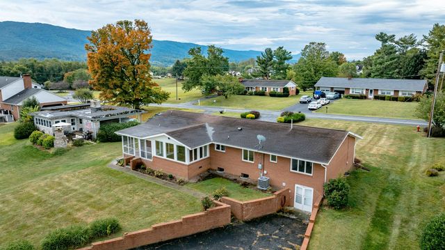 248 SHENVALEE DR, New Market, VA 22844