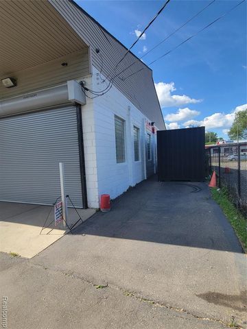 16041 W 7 Mile Road, Detroit, MI 48235