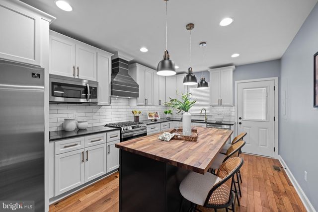 110 E CLEMENT ST, Baltimore, MD 21230