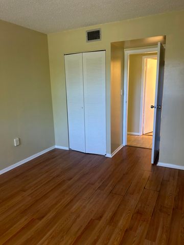 4304 NW 9th 2-2d, Deerfield Beach, FL 33064
