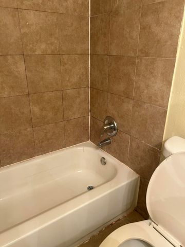 4304 NW 9th 2-2d, Deerfield Beach, FL 33064