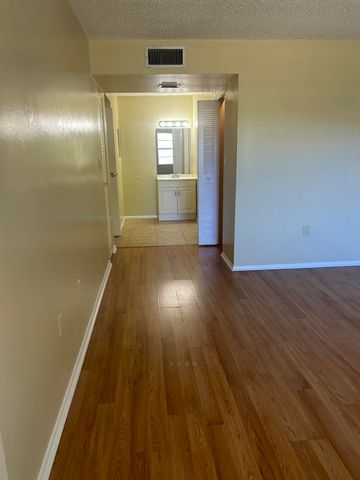 4304 NW 9th 2-2d, Deerfield Beach, FL 33064