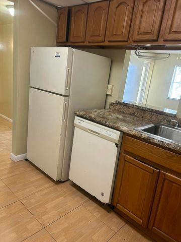 4304 NW 9th 2-2d, Deerfield Beach, FL 33064