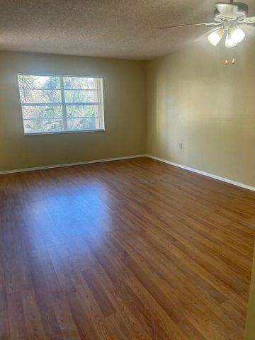 4304 NW 9th 2-2d, Deerfield Beach, FL 33064