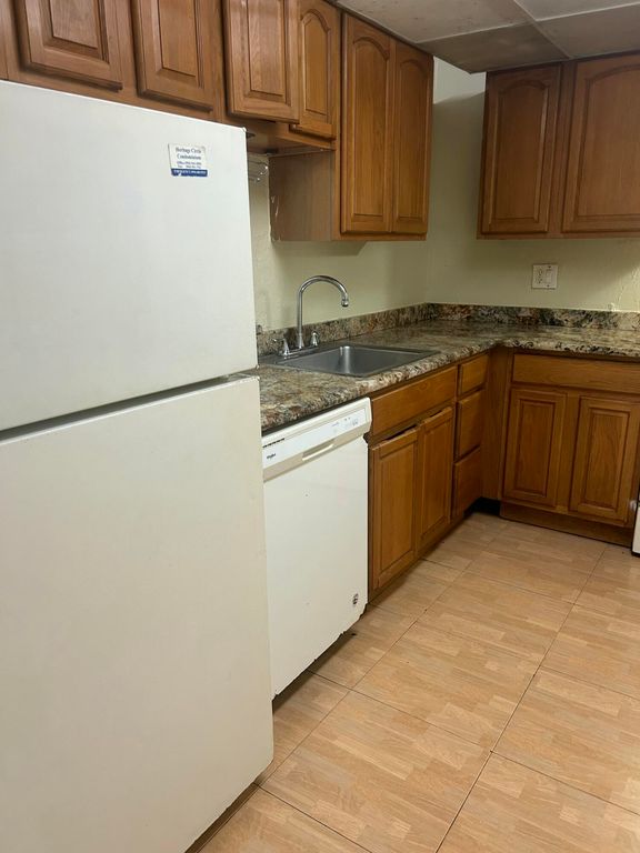 4304 NW 9th 2-2d, Deerfield Beach, FL 33064