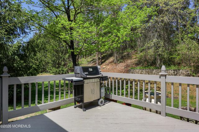 158 Colony Lane, Manalapan, NJ 07726