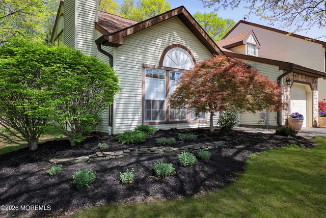 158 Colony Lane, Manalapan, NJ 07726