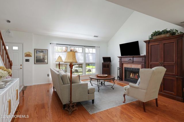 158 Colony Lane, Manalapan, NJ 07726