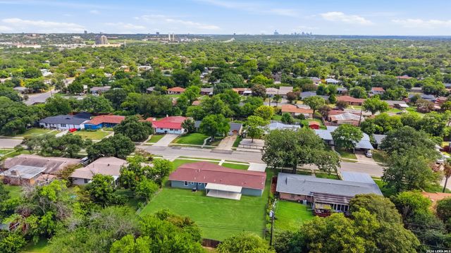 415 REDCLIFF DR, San Antonio, TX 78216