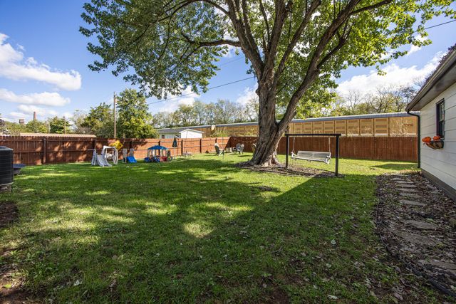 312 Yorktown Drive, Paris, KY 40361