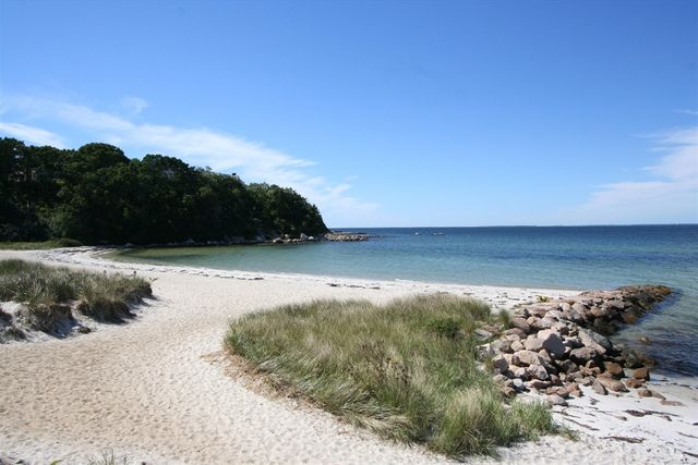 100 Dillingham Ave 101A, Falmouth, MA 02540