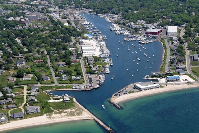 100 Dillingham Ave 101A, Falmouth, MA 02540