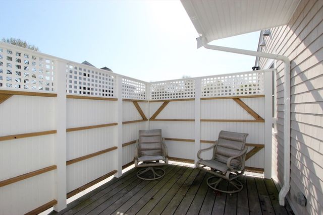 100 Dillingham Ave 101A, Falmouth, MA 02540