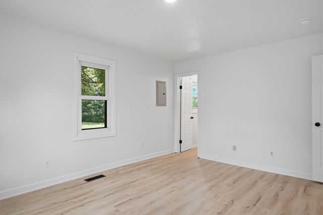 2034 Dunbar Drive, Columbus, OH 43224