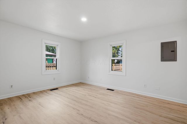 2034 Dunbar Drive, Columbus, OH 43224