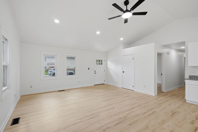 2034 Dunbar Drive, Columbus, OH 43224