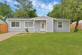 905 Skylark Drive, Arlington, TX 76010
