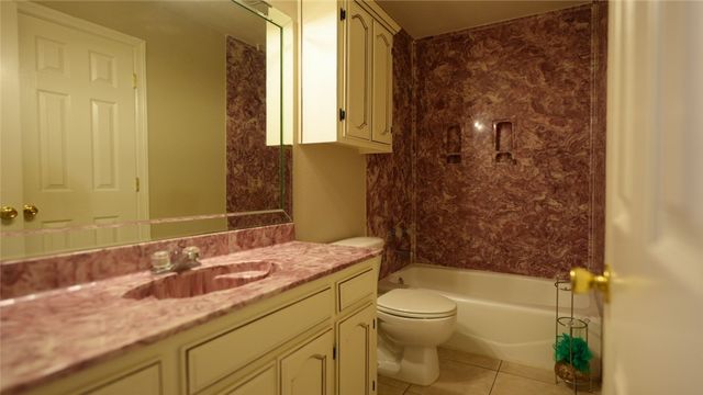 240 County Road 2112, Alice, TX 78332