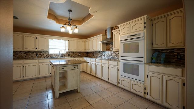 240 County Road 2112, Alice, TX 78332