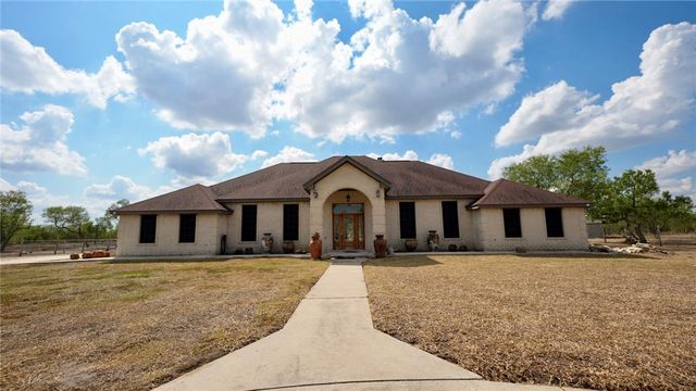 240 County Road 2112, Alice, TX 78332