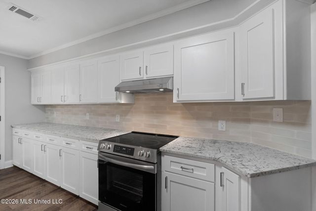 10 Poplar Drive, Hattiesburg, MS 39402