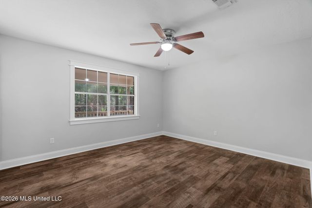 10 Poplar Drive, Hattiesburg, MS 39402