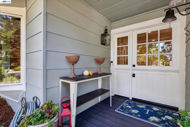 3425 Canfield Dr, Danville, CA 94526