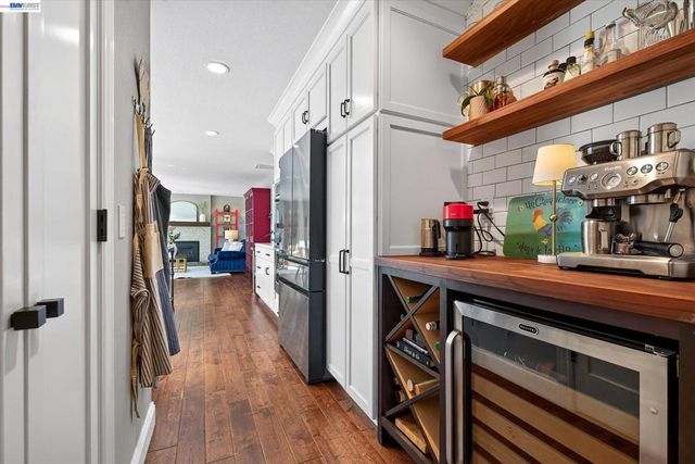 3425 Canfield Dr, Danville, CA 94526