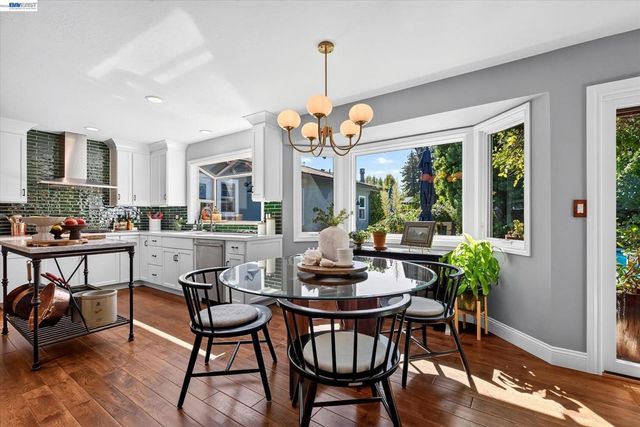 3425 Canfield Dr, Danville, CA 94526