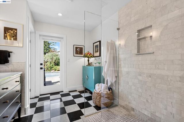 3425 Canfield Dr, Danville, CA 94526