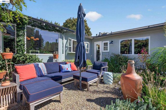 3425 Canfield Dr, Danville, CA 94526