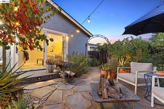 3425 Canfield Dr, Danville, CA 94526