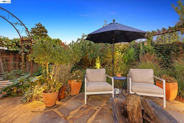 3425 Canfield Dr, Danville, CA 94526