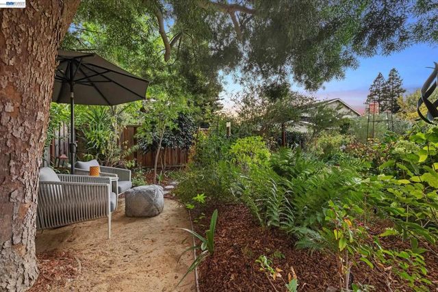 3425 Canfield Dr, Danville, CA 94526