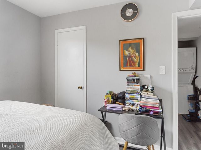 3810 W SE #302, Washington, DC 20020