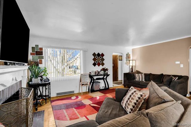 14004 Woodmont Avenue, Detroit, MI 48227