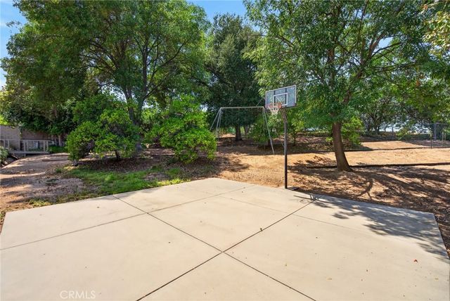 11321 Breithorn Court, Riverside, CA 92503