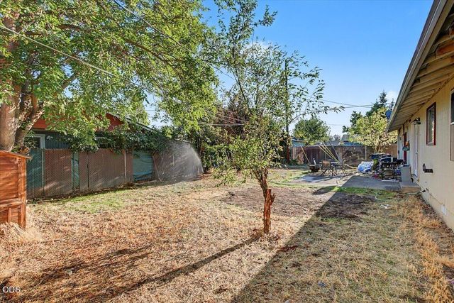 2633 Fenton Street, White City, OR 97503