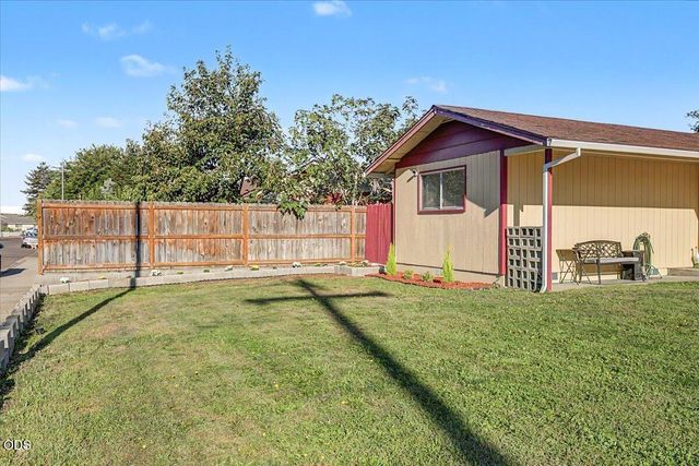 2633 Fenton Street, White City, OR 97503