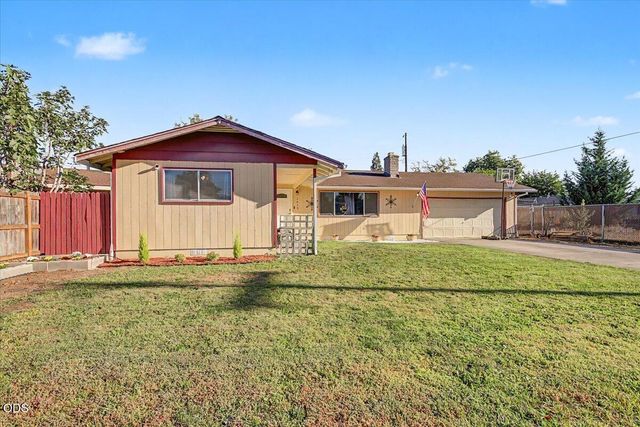 2633 Fenton Street, White City, OR 97503