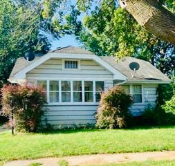 2415 Begole Street, Flint, MI 48504