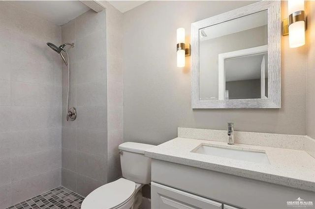 806 Walnut Avenue, Mcallen, TX 78501