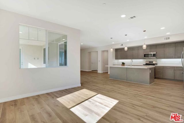 2850 Wagon Wheel Road 401, Oxnard, CA 93036