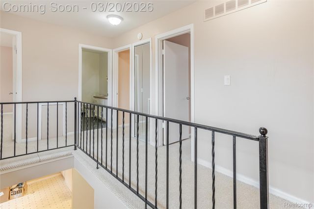 29332 Wellington Road W, Southfield, MI 48034