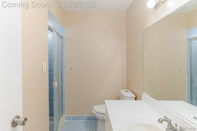 29332 Wellington Road W, Southfield, MI 48034