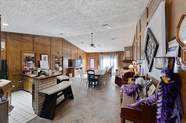 14024 Walding Woods Drive, Montgomery, TX 77356