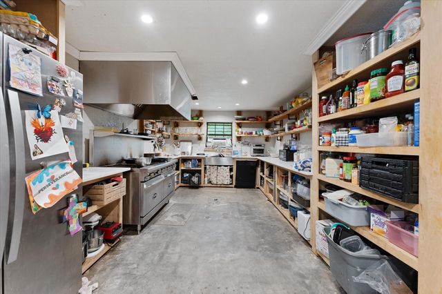 14024 Walding Woods Drive, Montgomery, TX 77356
