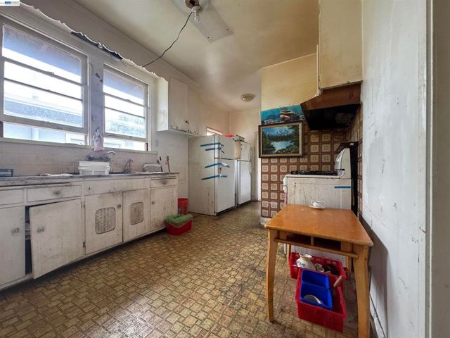3420 Laguna Ave, Oakland, CA 94602