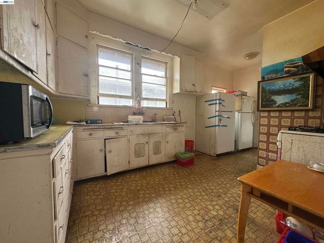 3420 Laguna Ave, Oakland, CA 94602