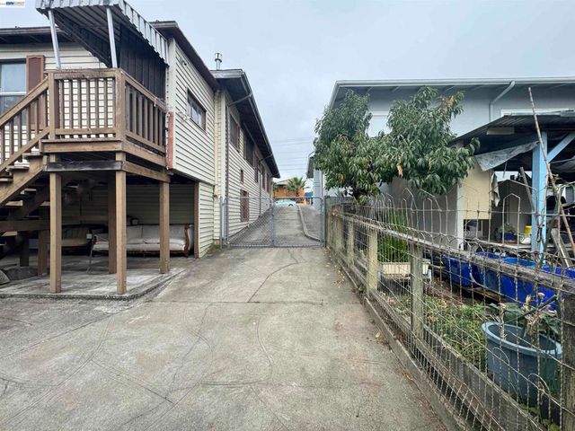 3420 Laguna Ave, Oakland, CA 94602